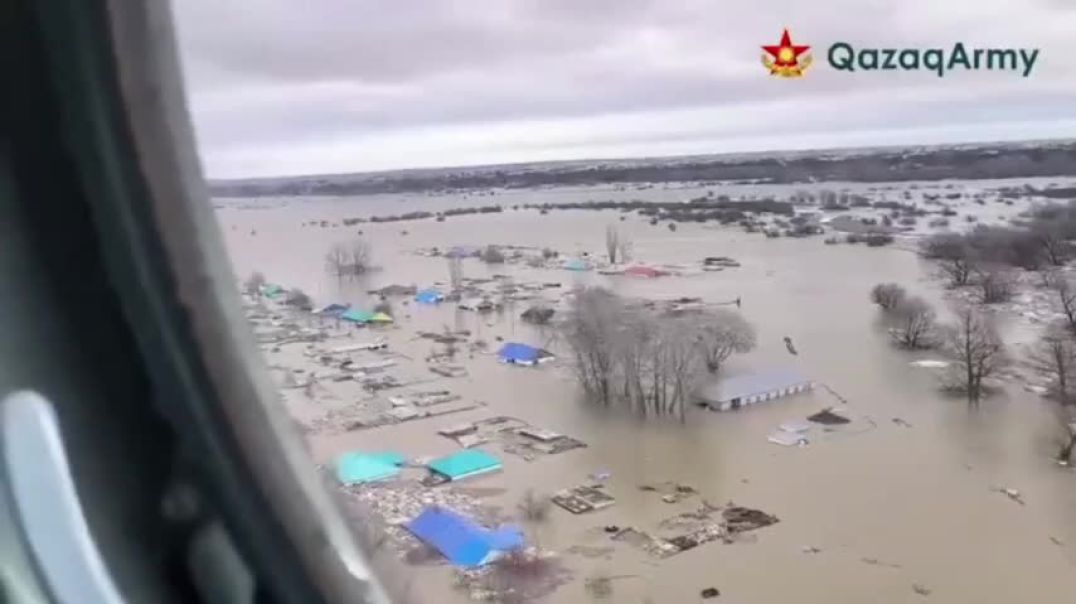 ⁣⁣В ряде пострадавших от наводнения районах Казахстана объявлено чрезвычайное положение, поскольку ре